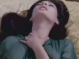 Asuka Kyono tiene xnx castellano un vibrador en el culo