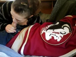 Sexo en un dormitorio con una estudiante rusa lesbianas españolas sexo