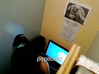 Libertinaje jovenes españoles follando ruso para tres, un chico y dos novias