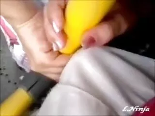 Tener una videos anales en español morena en la boca por una multitud